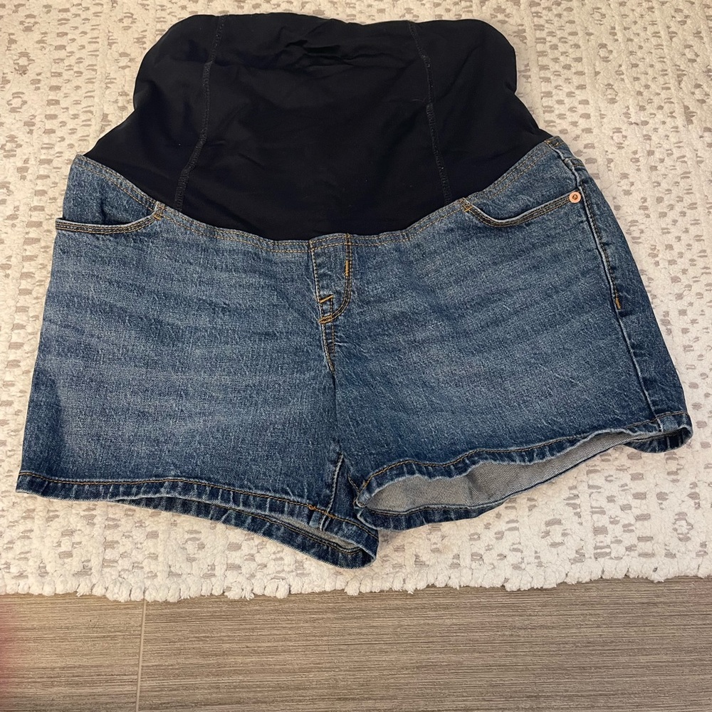 Isabel maternity midi shorts